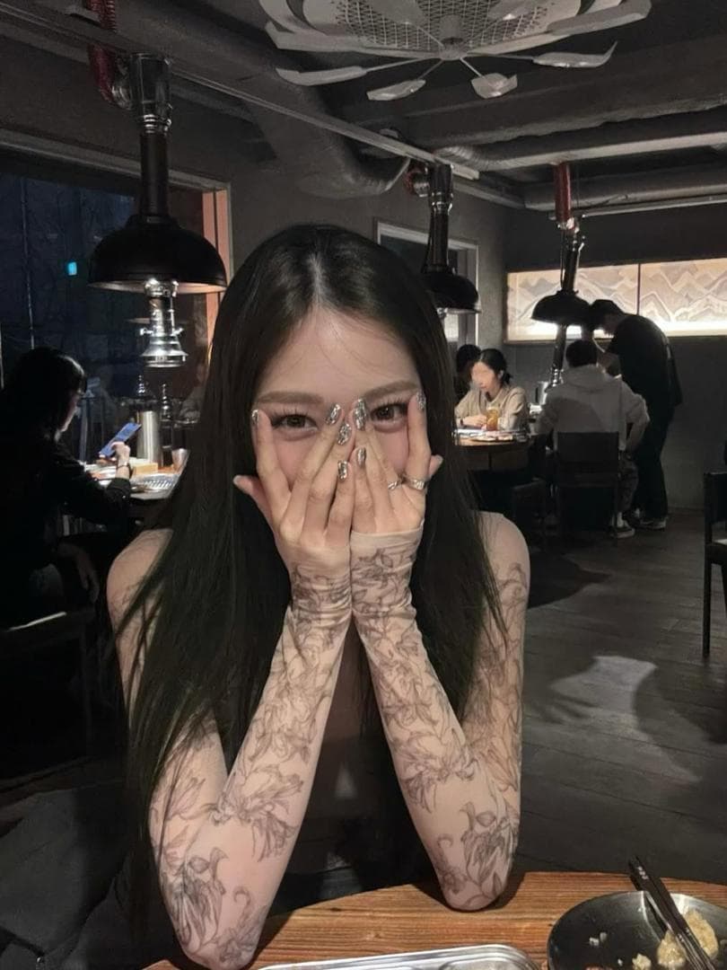 新品 MELT THE LADY Lily tattoo tops black