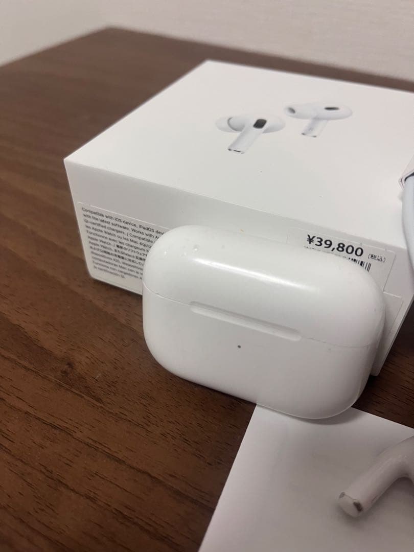 AirPods Pro 第2世代 本体 、充電ケーブルなど付属品は購入時と同様