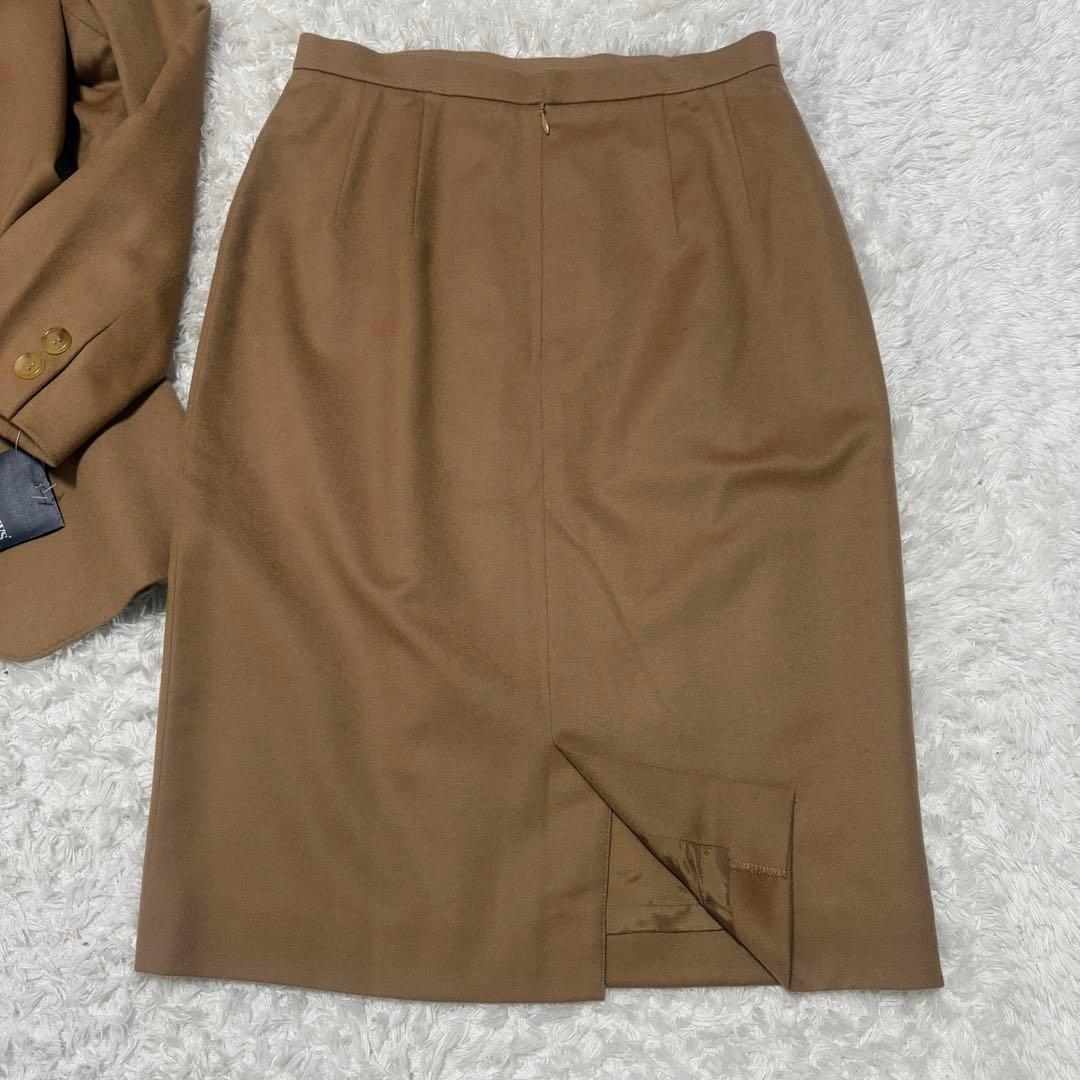 【新品未使用】バーバリー　イタリア製生地　スカート　セットアップスーツ