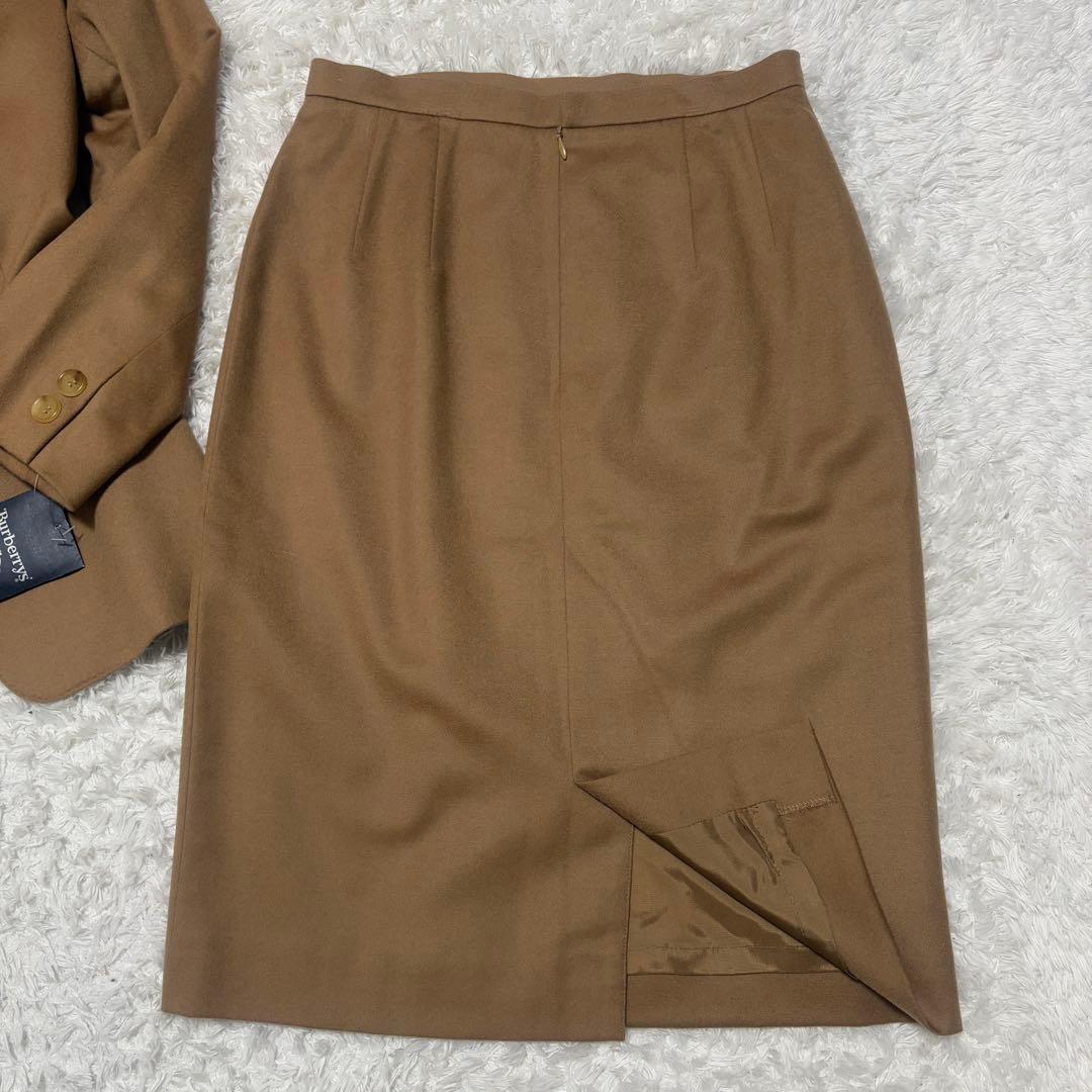 【新品未使用】バーバリー　イタリア製生地　スカート　セットアップスーツ