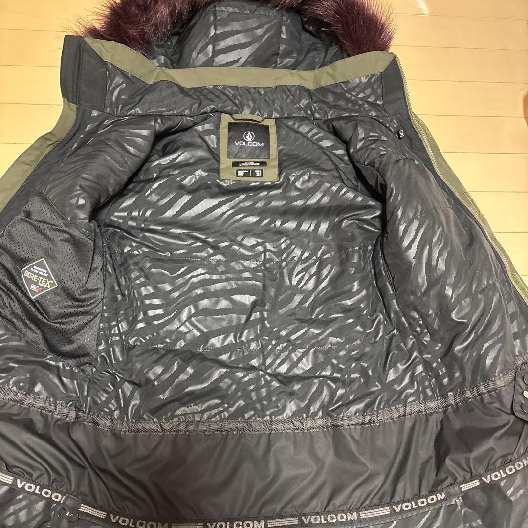 VOLCOM ボルコム　GORE-TEX スノーボードジャケット　レディースM