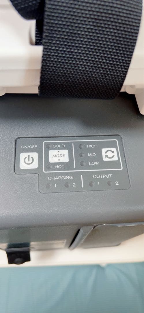 HIKOKI コードレス冷温庫　UL18DA バッテリー２個付き