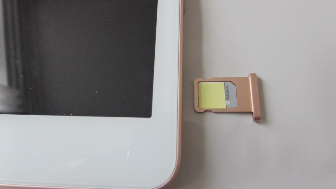 iPad 第7世代 128GB ゴールド MW6G2J／A SIMフリー