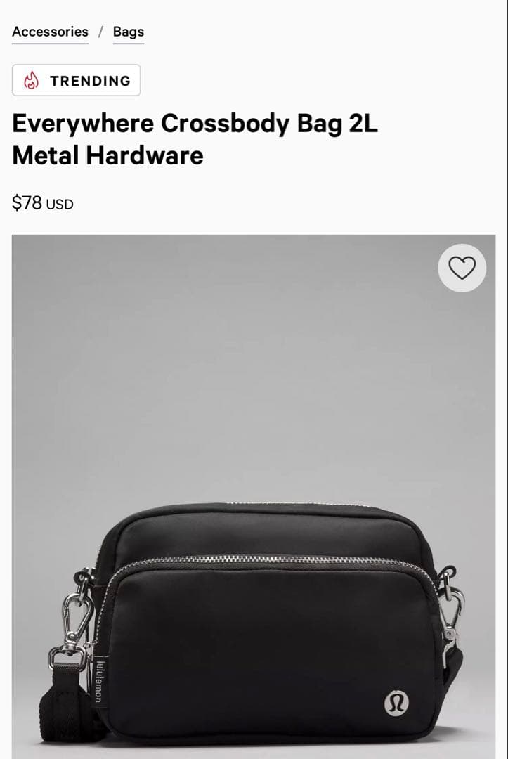 ルルレモン　クロスボディバッグ