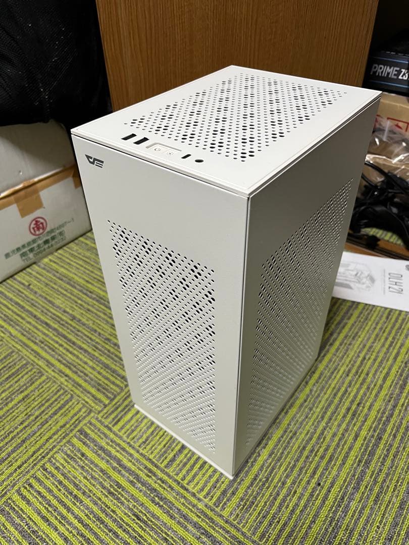 DLH 21 ホワイト PCケース