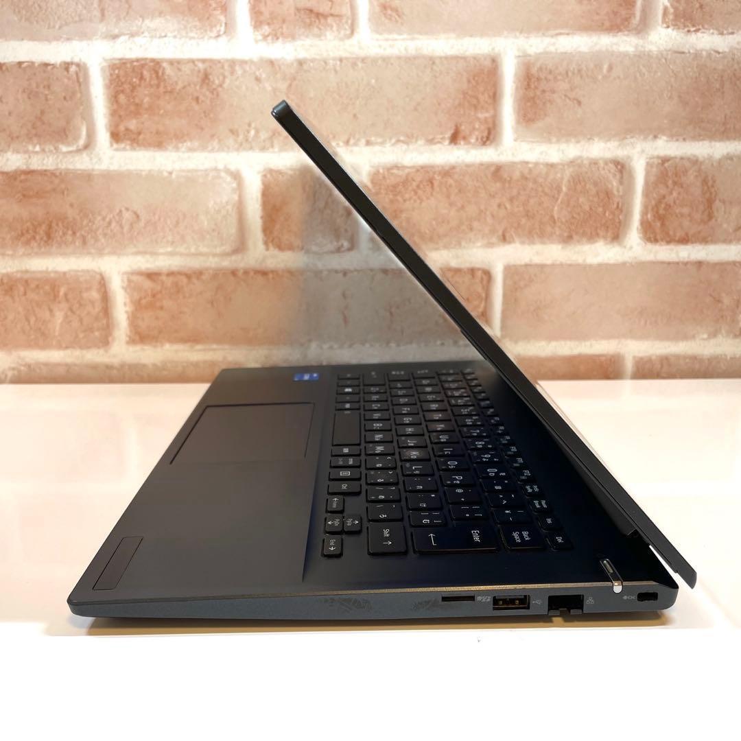★希少PC★ 2021年製 第11世代Corei5 dynabook TT6