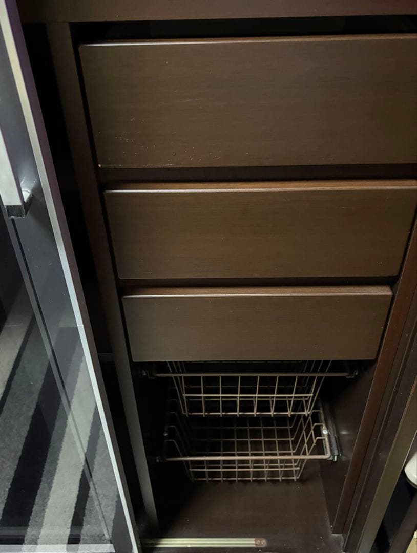 食器棚　　　　pinkさまお取り置き