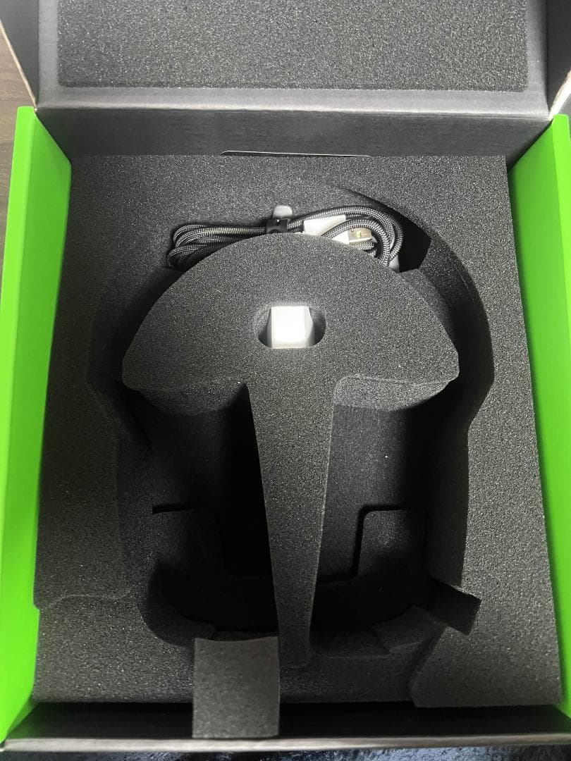 【ほぼ新品】Razer BlackShark V2 Hyperspeed