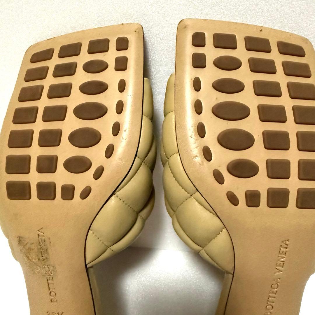 【極美品】ボッテガヴェネタ サンダル 36.5 パデッド ミュール ベージュ