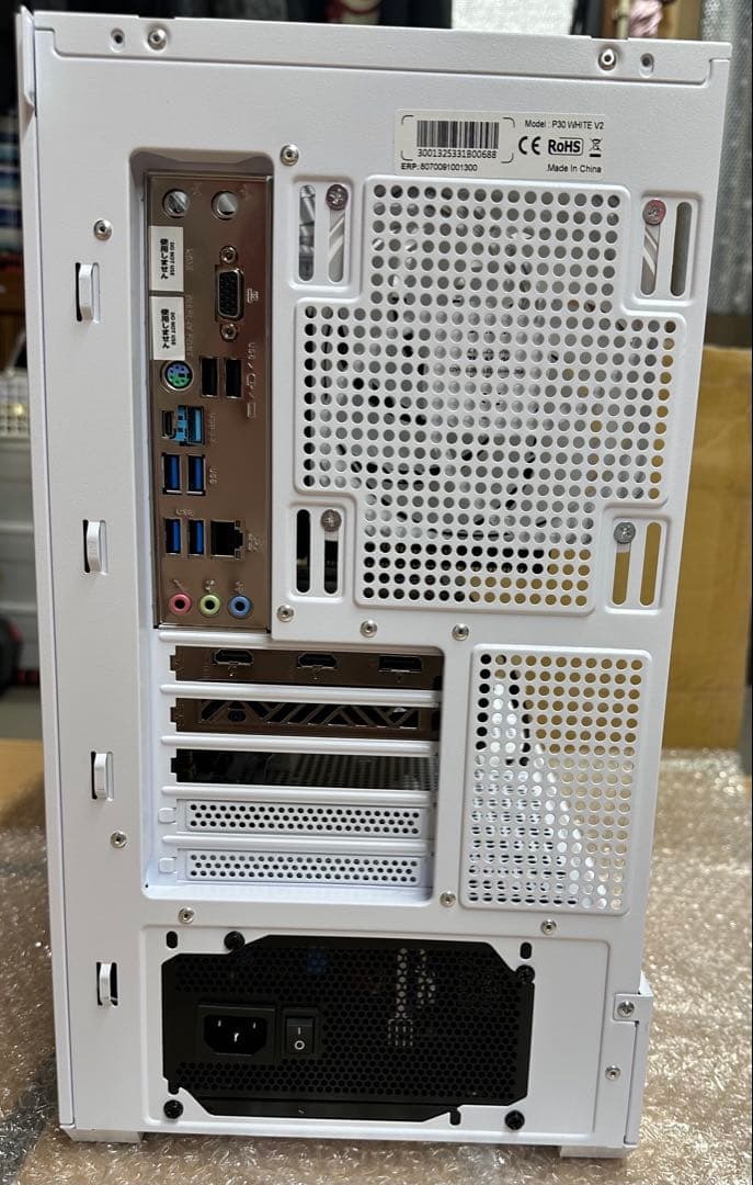 PCケース(自作PC用) Ryzen 7 5700X + RX 9060 XT 32GB SSD 1TB