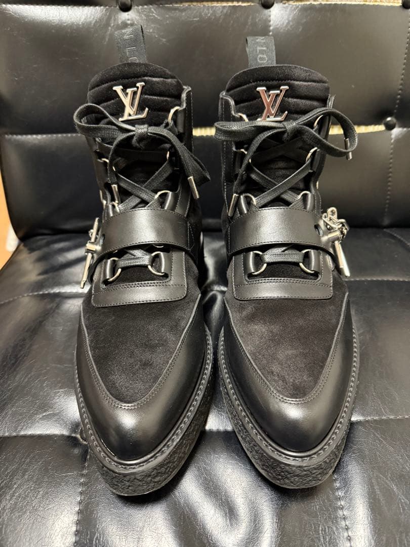 激安名作❗️ルイヴィトン　レザー×スウェード×チェーンブーツ