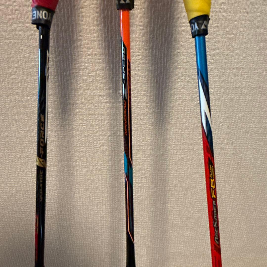 Yonex バドミントンラケット 3本セット ラケットバック付き