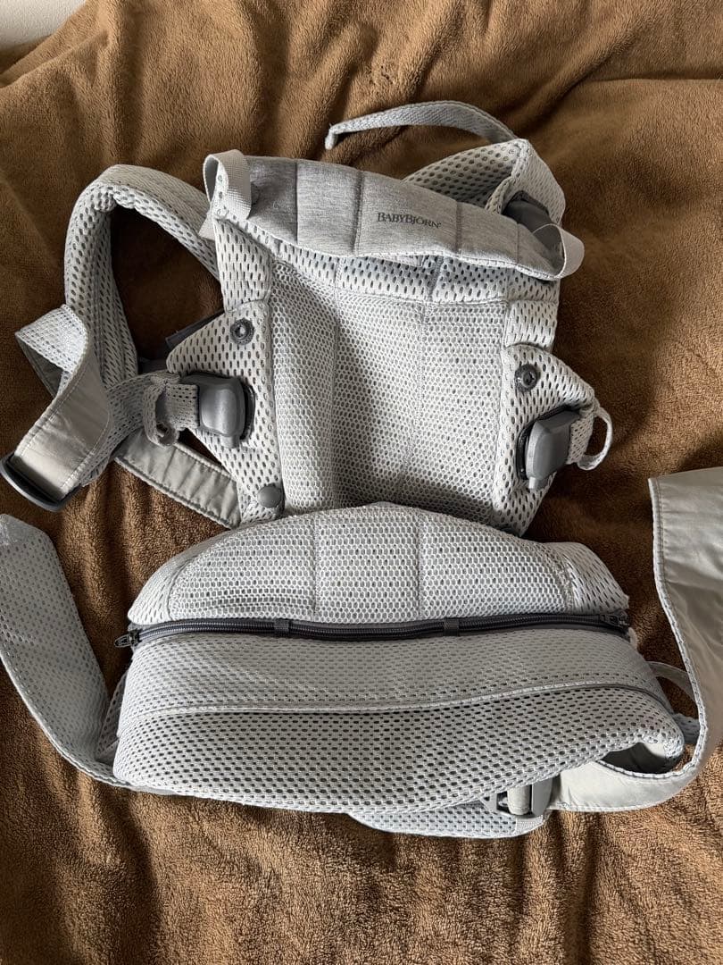 グレー メッシュ 抱っこひも