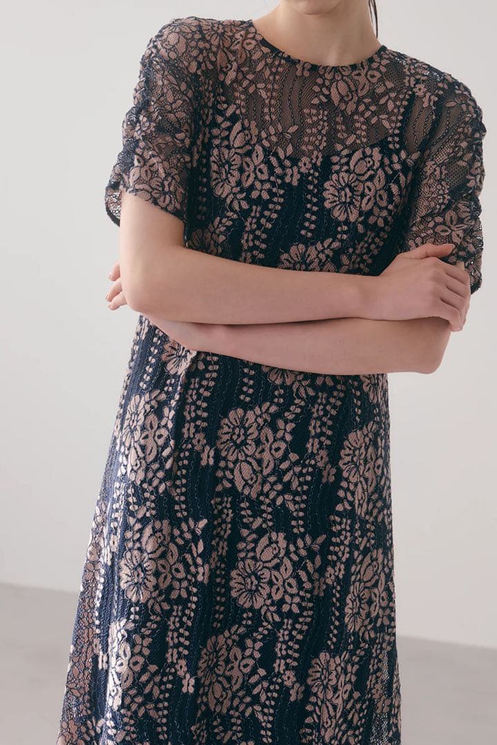 kaene 配色レースエプロンワンピース ネイビー