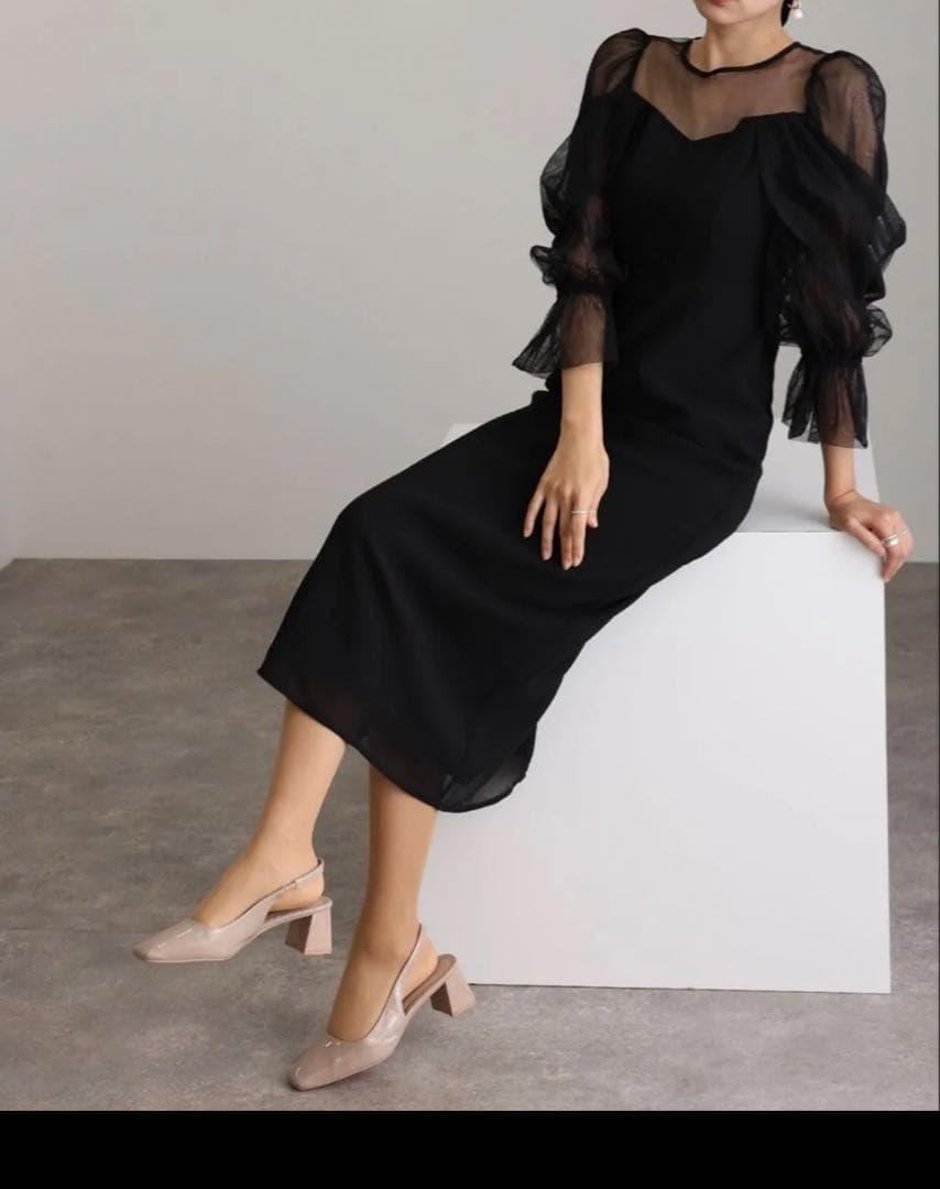 atlo 黒ドレス