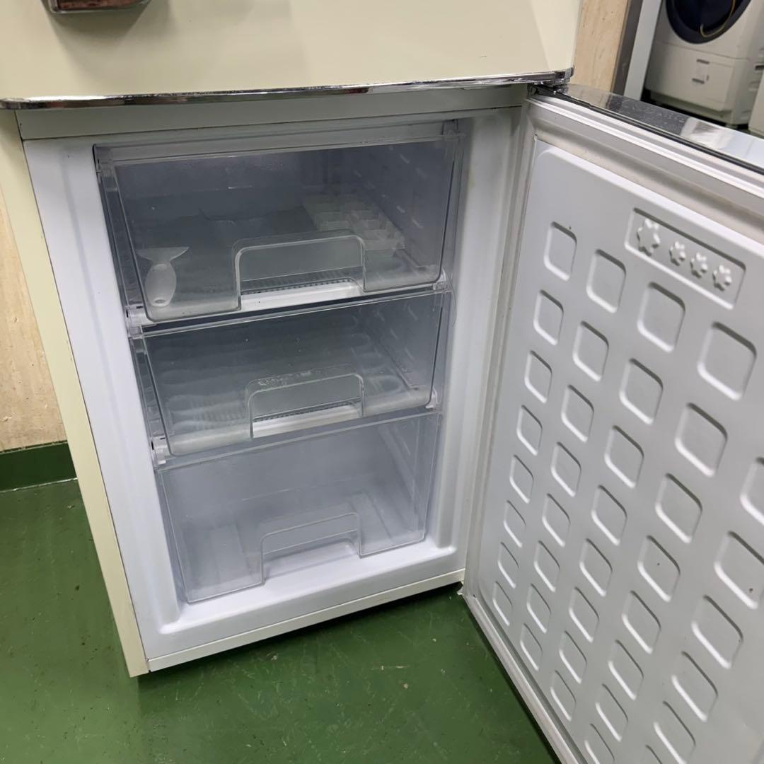 2F☆41送料無料 レトロデザイン冷蔵庫　130L 安い　洗濯機