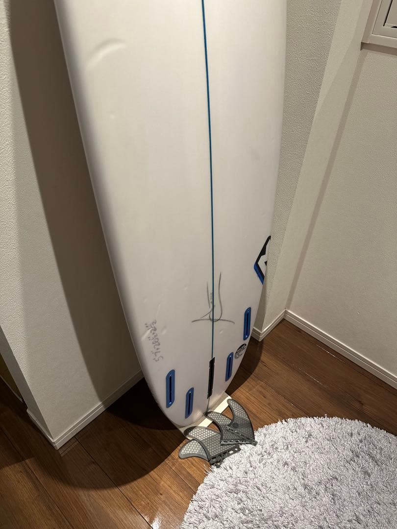 MILNE ショートファン F-2 5,7 (34L)フィン付き サーフボード