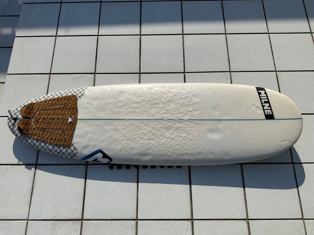MILNE ショートファン F-2 5,7 (34L)フィン付き サーフボード