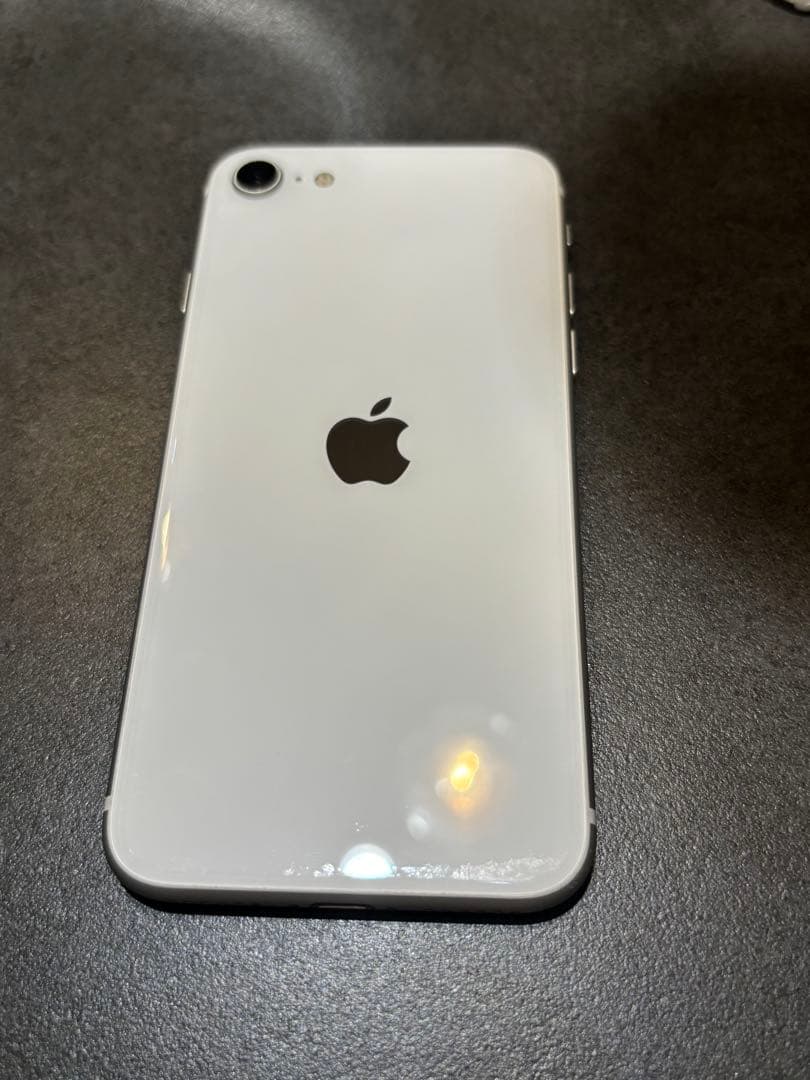 新*鼠様 Apple iPhone SE (第2世代) ホワイト