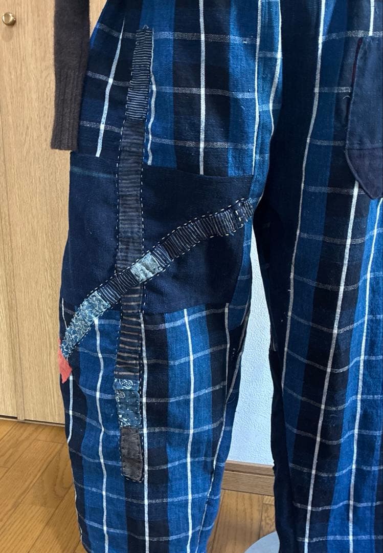 古布　ブルーの布団皮をメインにしたオンリーワン　ダボパンツ