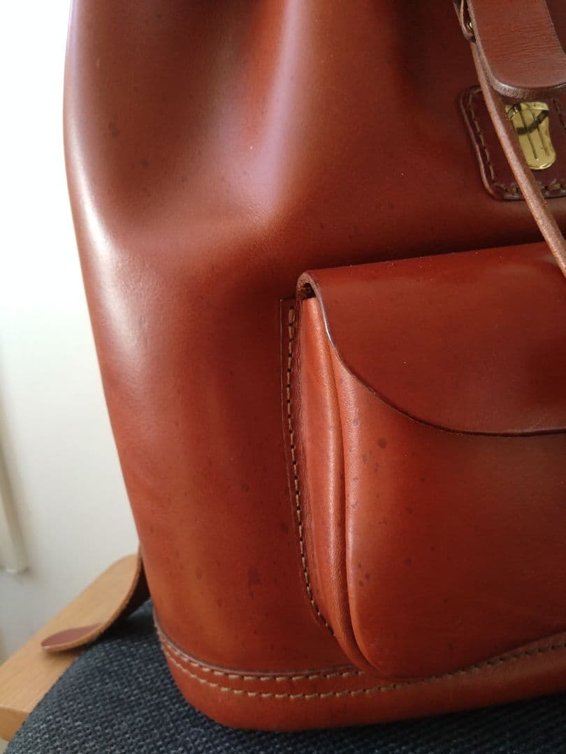 ヘルツ スタンダードなリュック М チョコ HERZ