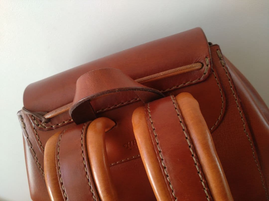 ヘルツ スタンダードなリュック М チョコ HERZ