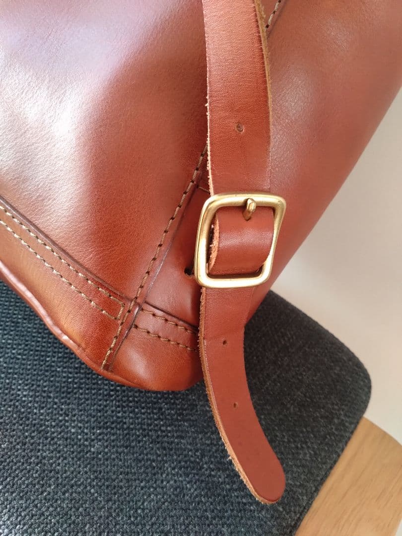 ヘルツ スタンダードなリュック М チョコ HERZ