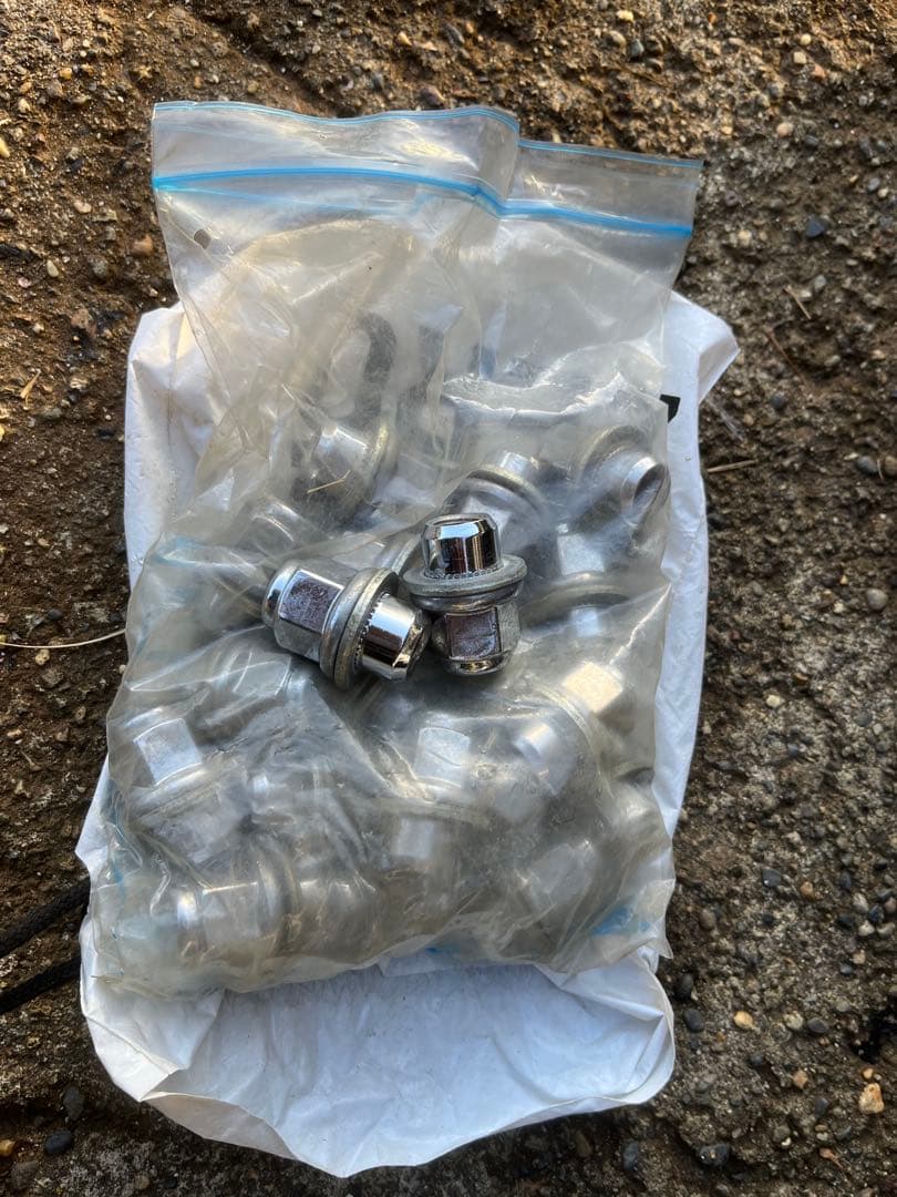 225/65R17 スタッドレス　トヨタ純正ホイール　ハリアー等に