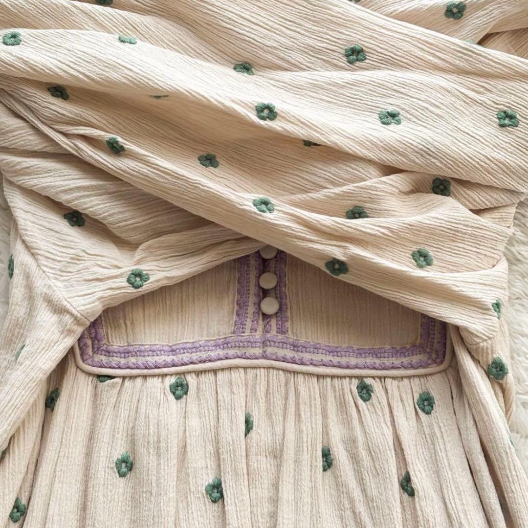 人気完売品・美品✨ヌキテパ　コットンガーゼフラワーモチーフ刺繍　ワンピース