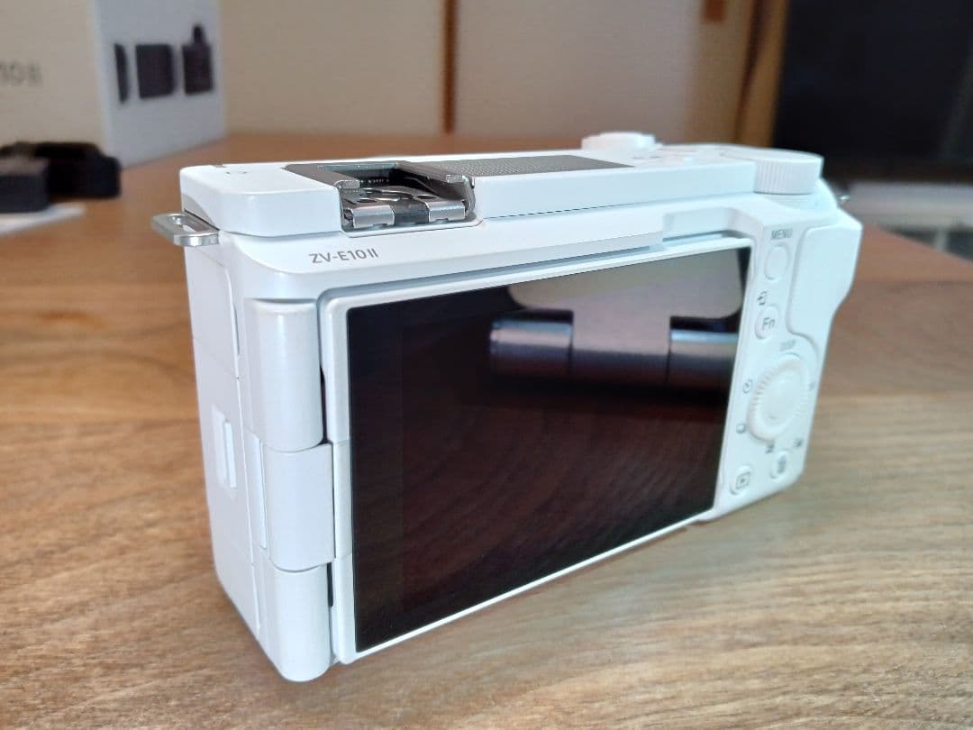 a*e様 【メーカー保証 5月6日迄付帯】SONY ZV-E10M2 ボディ取説