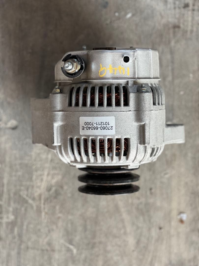 ランクル80系(FZJ80G)オルタネーター(ダイナモ) 中古