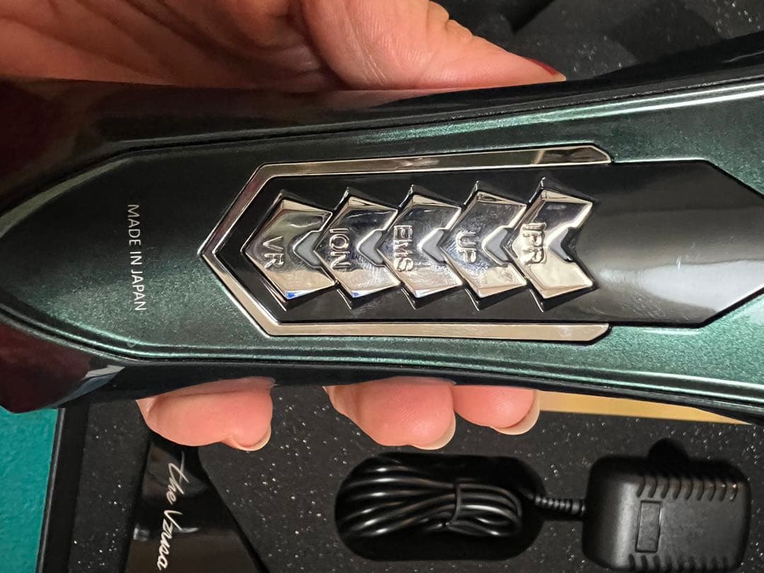 ARTISTIC＆CO The Vzusa（ザメデューサ）緑色 美顔器セット