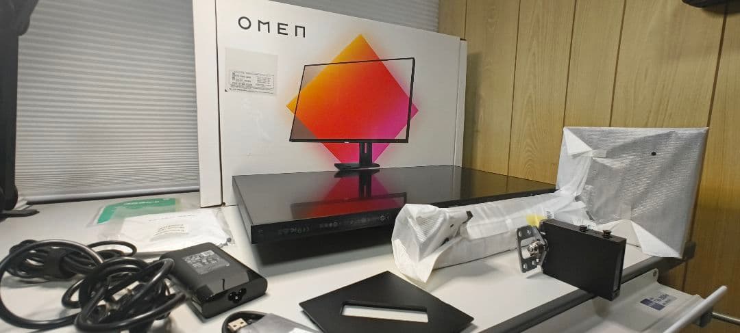HP OMEN27u 4K144Hzモニター
