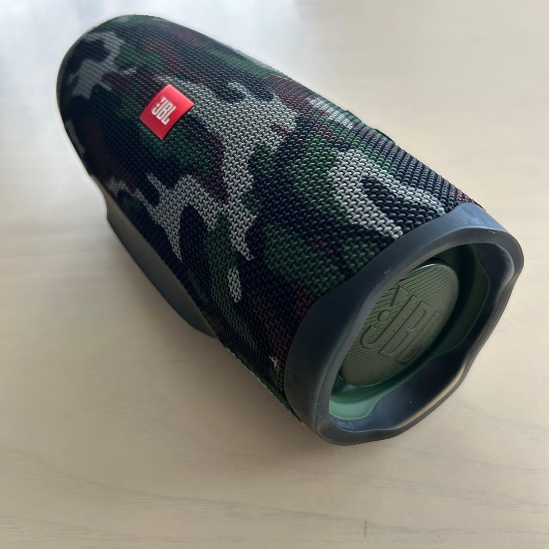 【美品】JBL Charge 4 迷彩柄　スピーカー　Bluetooth