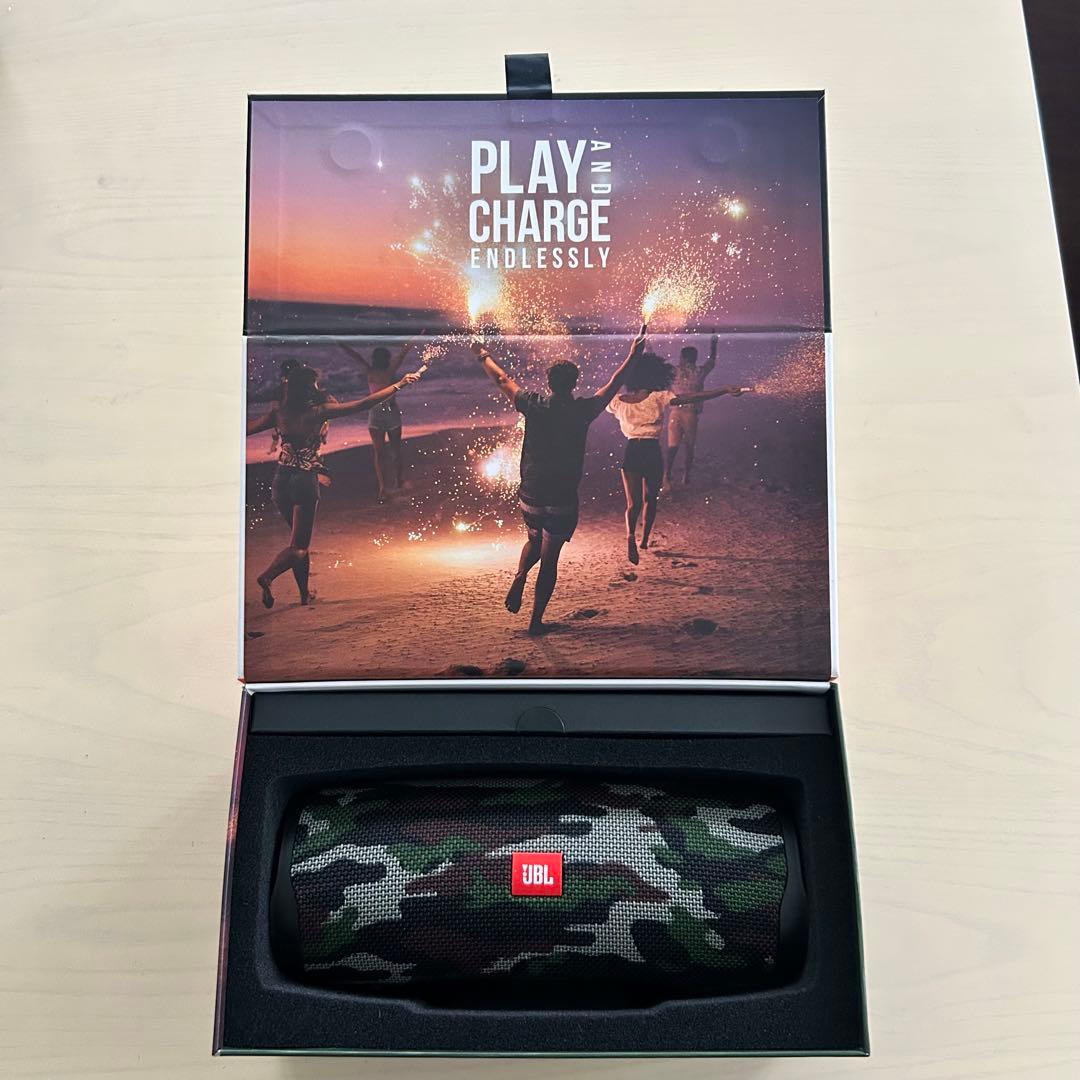 【美品】JBL Charge 4 迷彩柄　スピーカー　Bluetooth