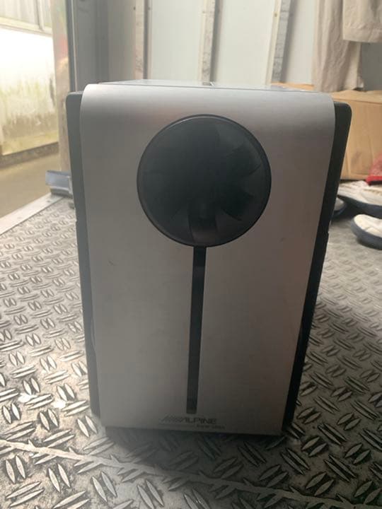 ALPINE ウーハー 激重低音 激安出品 美品