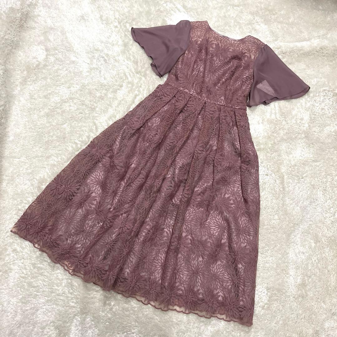 新品　AIMER 花柄刺繍フレアスリーブフィット&フレアパーティードレス