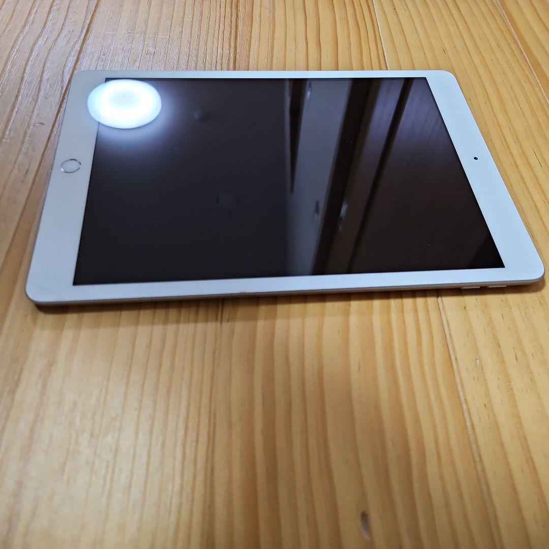 SIMフリー ケース付き ipad 7世代 Wi-Fi + Cellular