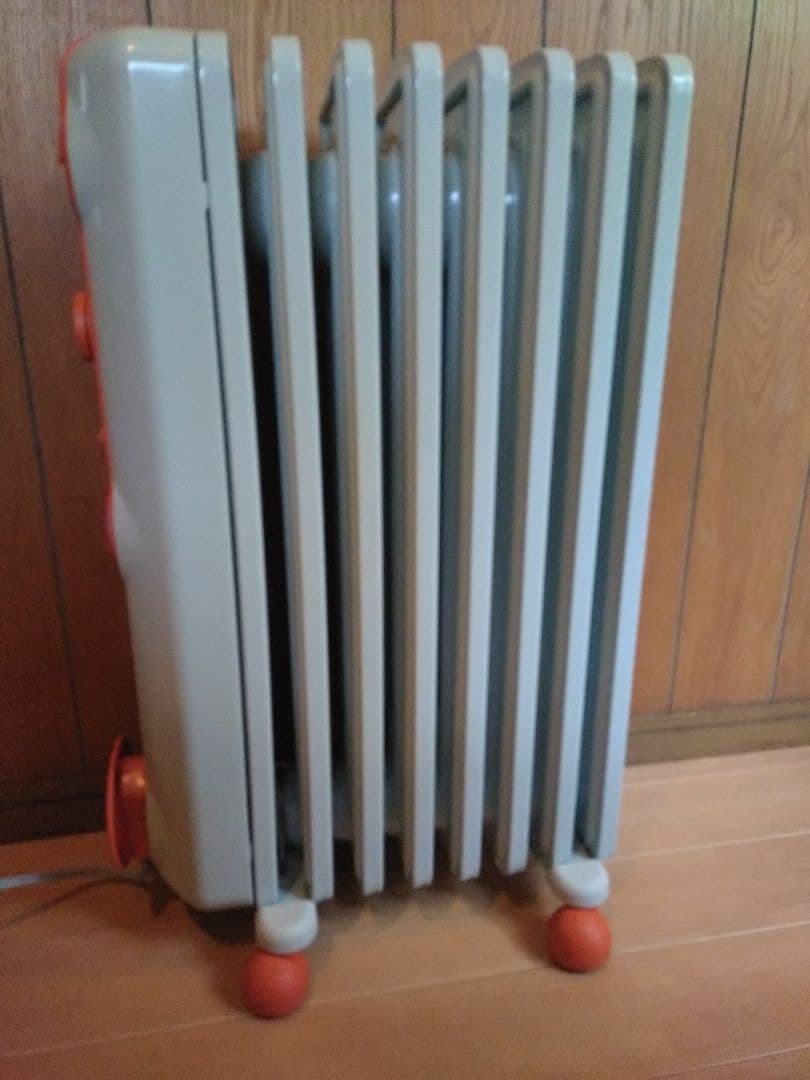 Delonghi オイルヒーターJR0812-BR