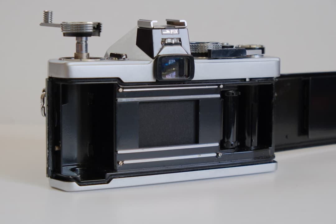 OLYMPUS　OM-1　50mm　f1.8 フィルムカメラ　動作確認済み