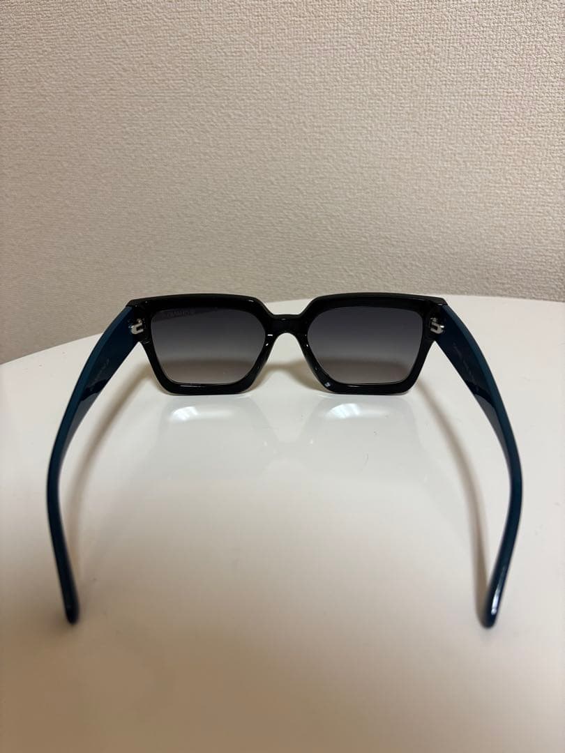 CHANEL ブラック スクエアサングラス