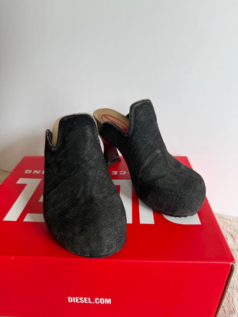 5000円オフ！美品！Diesel ロゴブラックデニム　サンダル 23cm