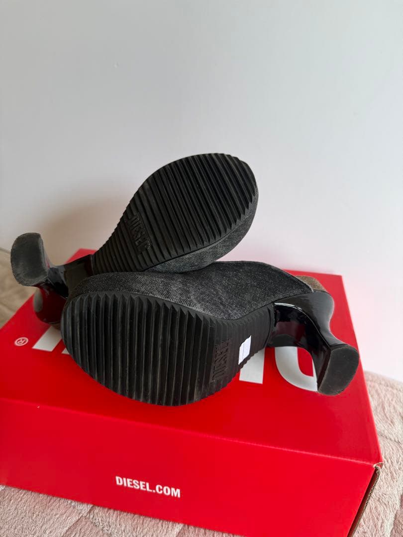 5000円オフ！美品！Diesel ロゴブラックデニム　サンダル 23cm