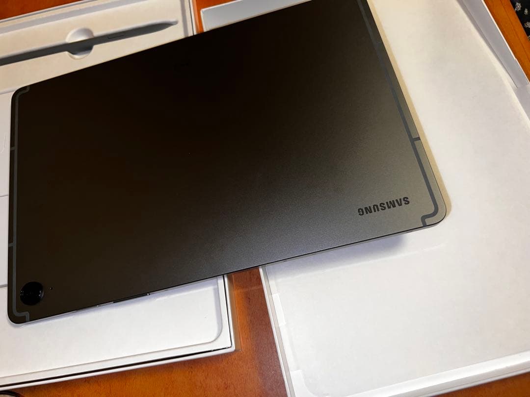 Samsung Galaxy Tab S9 FE (グレー)