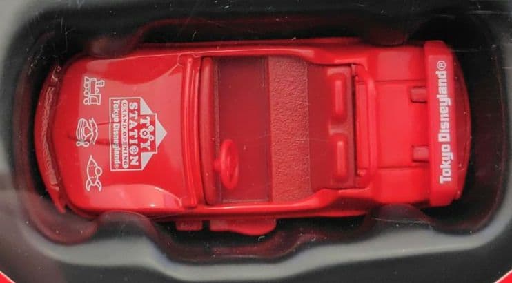 【未開封】ディズニーランド　トイ・ステーション　トミカ　レッドカラーセット
