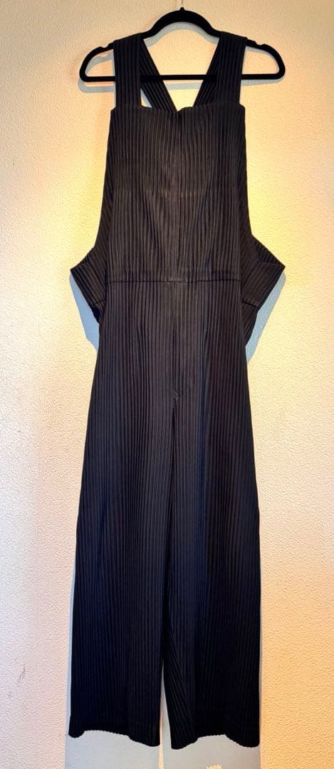 オムプリッセ　イッセイミヤケ　ブラックオーバーオール