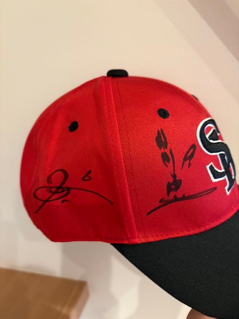 ソフトバンクホークス日本一記念！ 周東・今宮・甲斐サイン入りキャップ