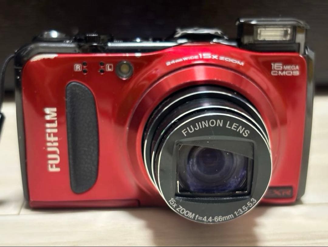 FUJIFILM FINEPIX F550EXR コンパクトデジタルカメラ