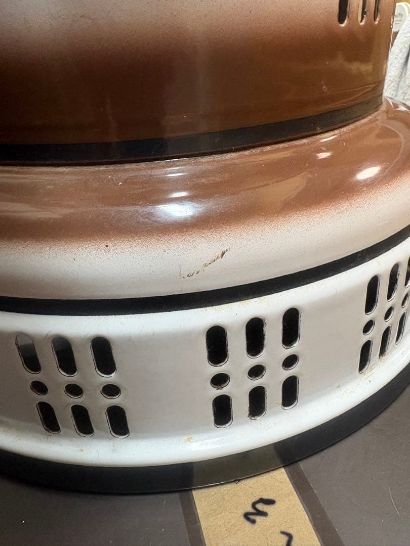 パーフェクションのブラウン石油ストーブ