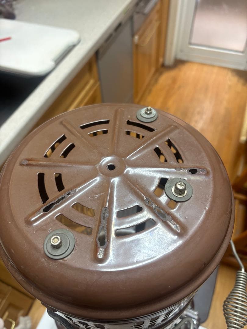 パーフェクションのブラウン石油ストーブ